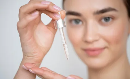 Serum dưỡng da là gì? Hướng dẫn tối ưu hóa hiệu quả của serum trên da