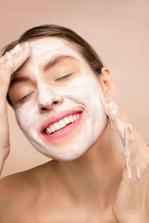 2. Skincare buổi tối gồm những gì?