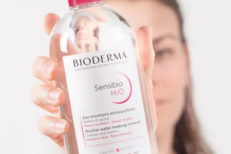 Dung dịch làm sạch và tẩy trang cho da nhạy cảm Micellar Bioderma Sensibio H2O