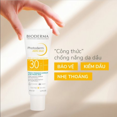 Kem chống nắng cho da hỗn hợp thiên dầu & da mụn Photoderm AKN Mat SPF 30