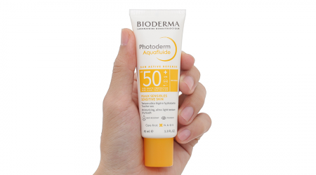 Kem chống nắng khô thoáng, giảm bóng nhờn Photoderm AQUAFLUIDE SPF50+