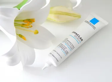 3.7 Kem trị mụn chuyên biệt La Roche-Posay Effaclar A.I. Targeted Breakout Corrector